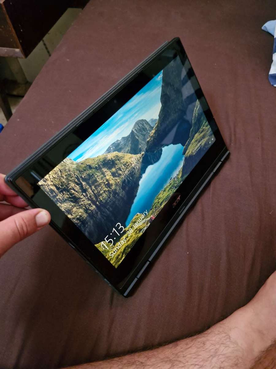 PreOwned Acer Travelmate . excellent Condition Negotiable