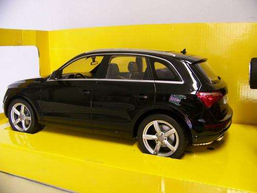 AUDI Q5 Radio Control.