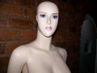 Mannequin - Window dressing dolls