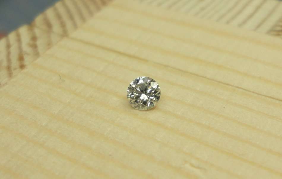 0.09 Carat I VS Natural Loose Diamond