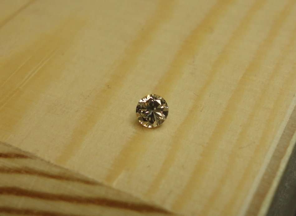 0.09 Carat Champagne VVS Natural Loose Diamond
