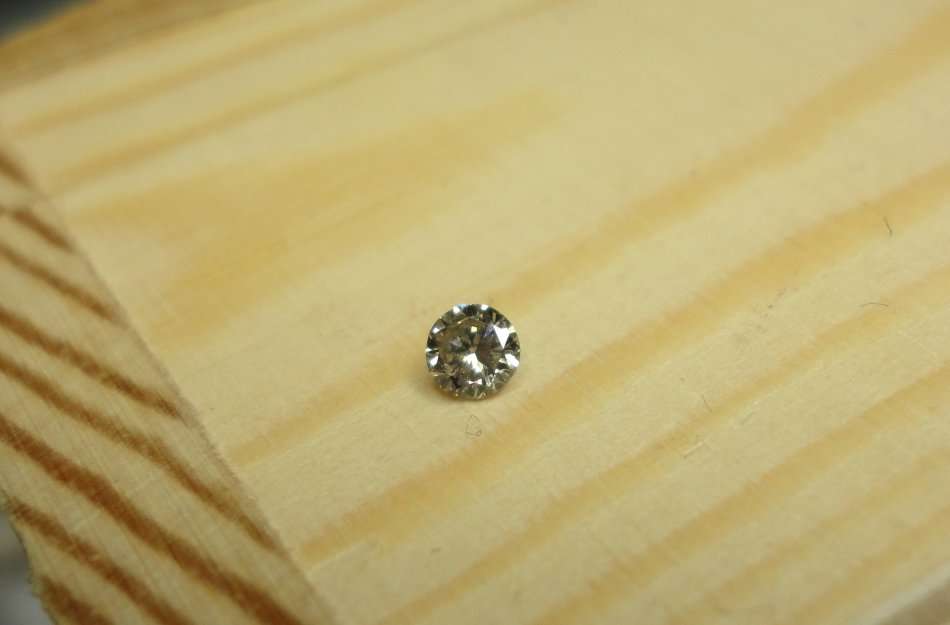 0.09 Carat Champagne VVS2 Natural Loose Diamond