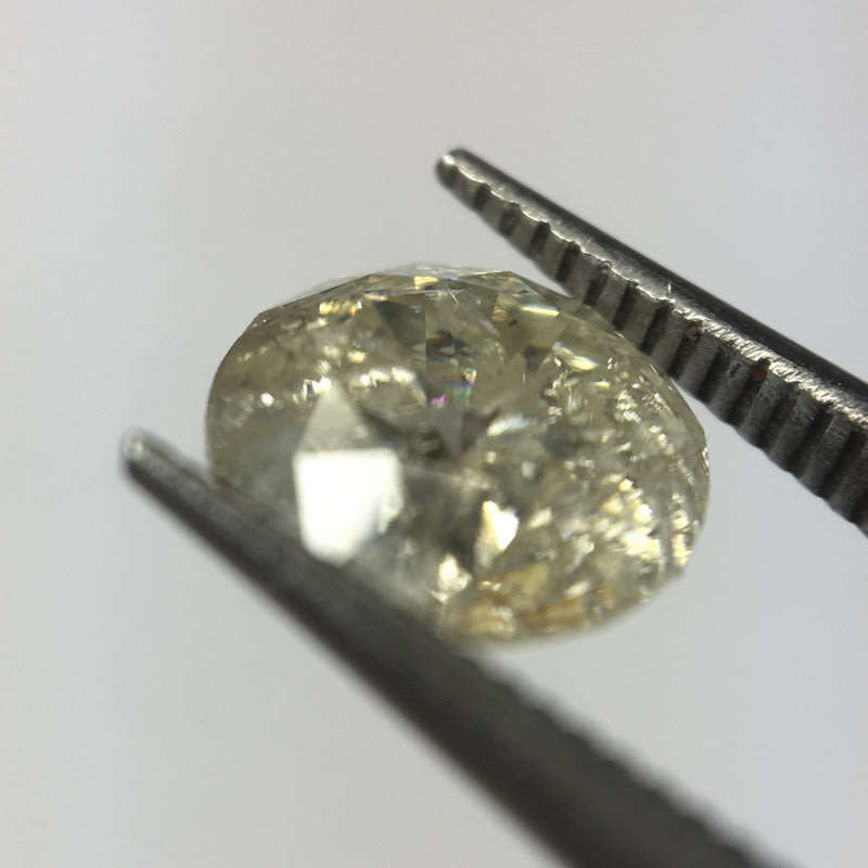 1.12 ct Cape pique round brilliant diamond