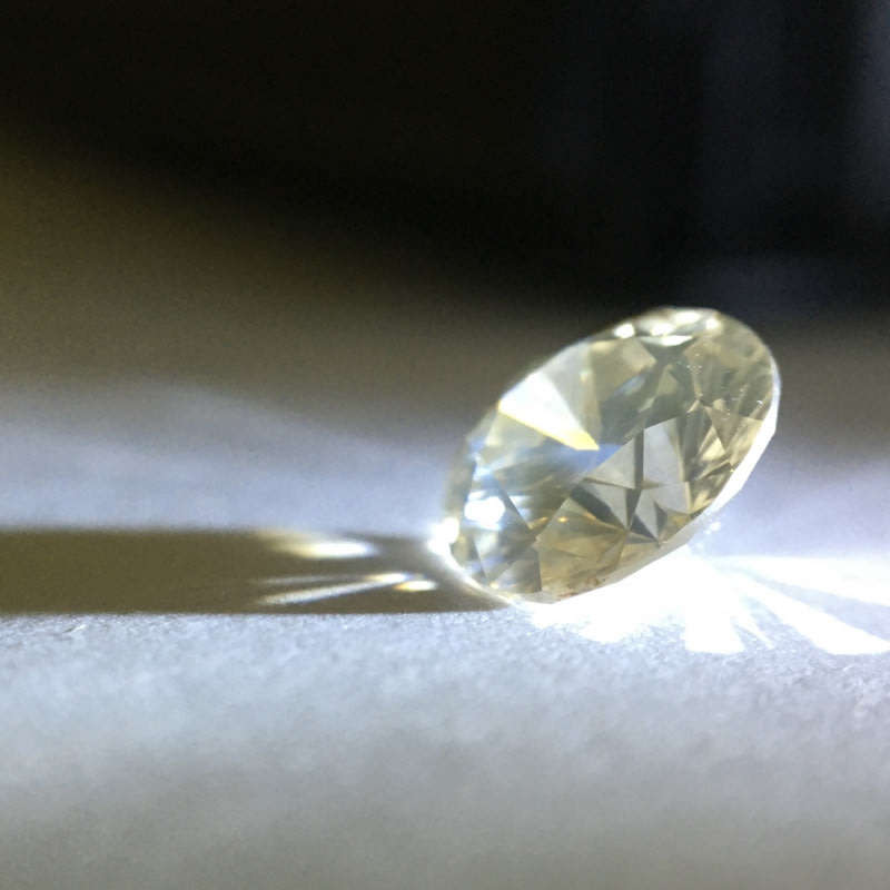 1.16 Cape Yellow Pique round brilliant diamond
