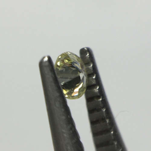 0.04 ct Fancy Yellow Green I1 Round Brilliant Diamond