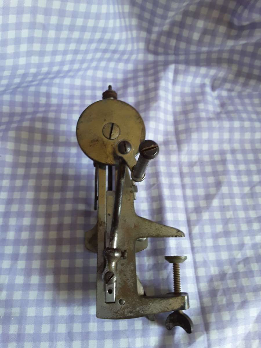 Moldacot Pocket Sewing Machine