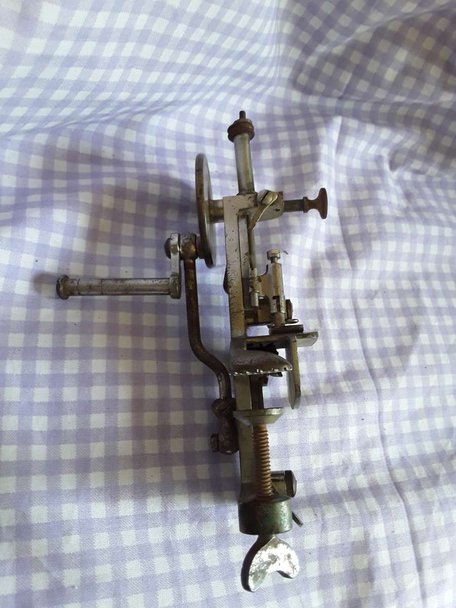 Moldacot Pocket Sewing Machine