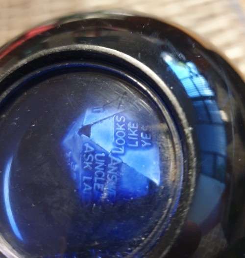 Magic 8-BALL fortune-telling toy FUN ITEM - used but QUIRKY