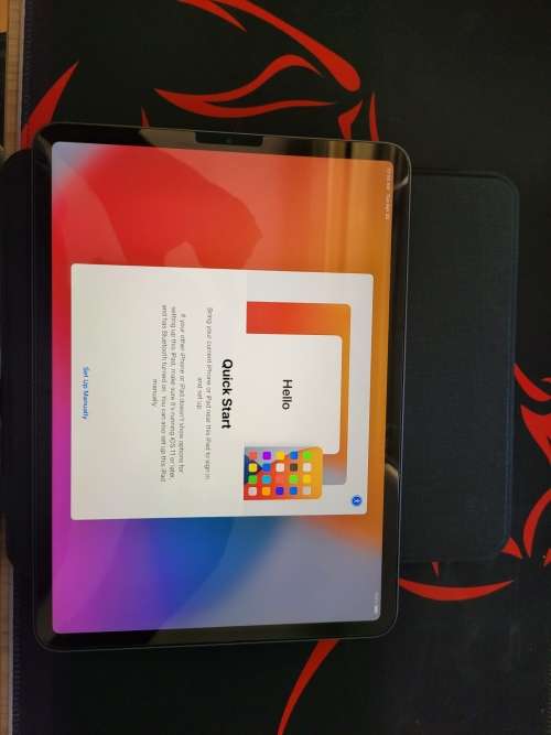 iPad Pro 11 256GB WiFi with Apple Keyboard Cover + Apple Pencil