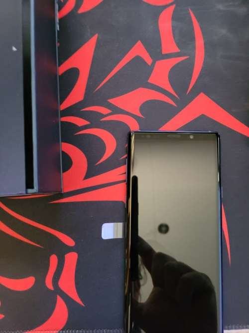 Samsung Note 9 128GB + Many Samsung Accessory Extras