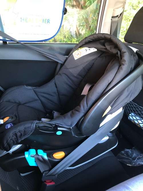 Chicco Keyfit30 carsear including base