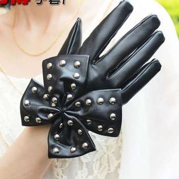 Studded Bow Gloves