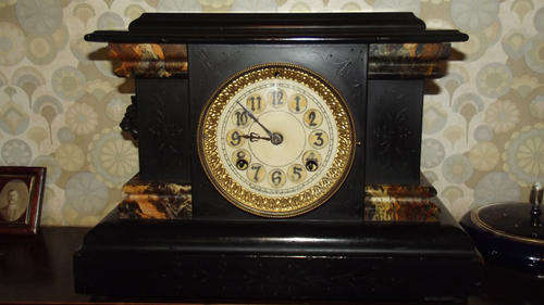 Mantelpiece Clock