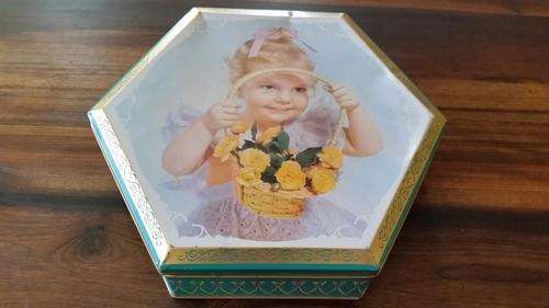 Vintage Cake Tin