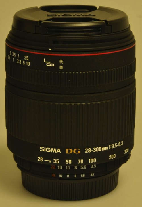 Sigma 28-300mm f/3.5-6.3 DG Macro Aspherical Lens for Nikon AFD Cameras