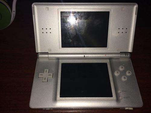 Nintendo DS Lite
