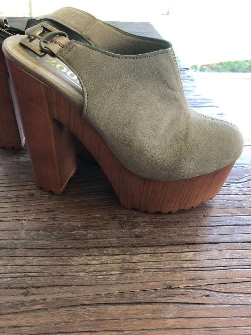 Zoom Platform Olive green