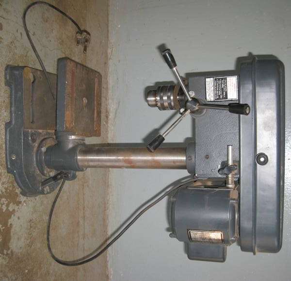 Bench top drill press, 13mm chuck, 5 speed settings