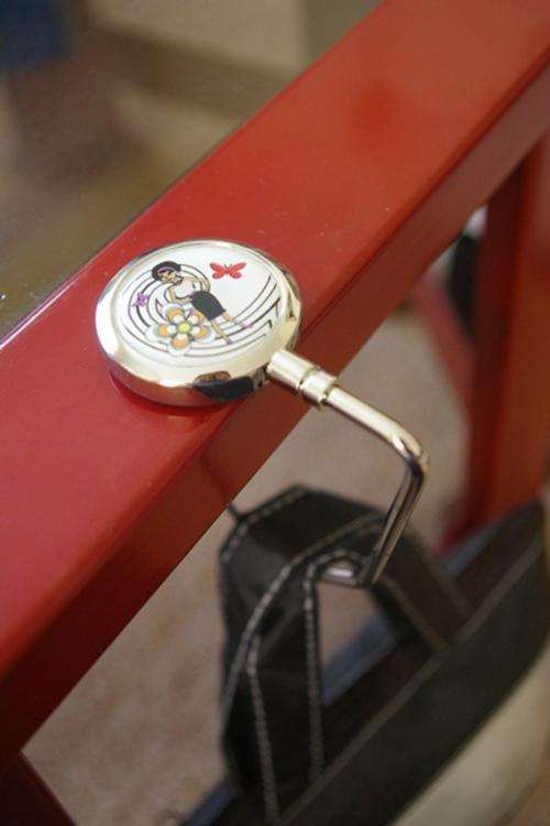 Stunning handbag holder - LOW START PRICE