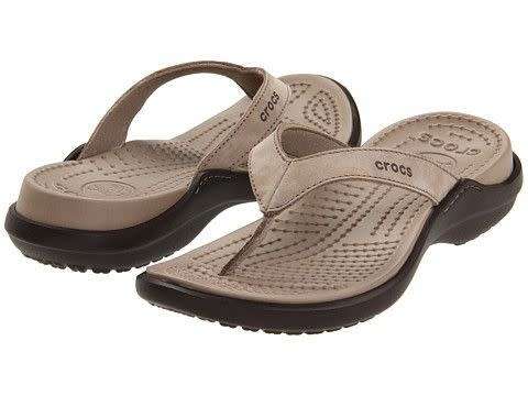 CROCS WOMEN'S CAPRI IV FLIP - MUSHROOM / ESPRESSO