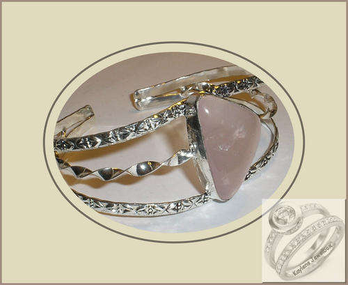 ***R1996***925 SILVER PRETTY 27mm ROSE QUARTS SOLITAIRE BANGLE!