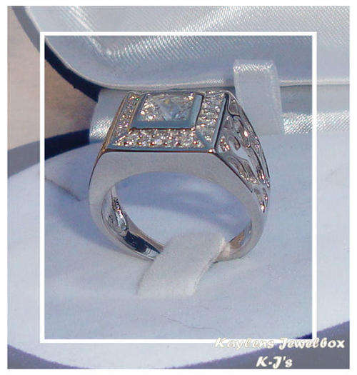 ***R1199***ELEGANT, BULKY,EXTRODANARY 925-STERLING SILVER RING SIZE: 9