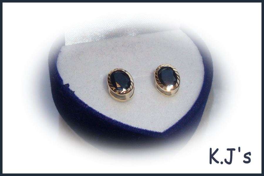 ***R3200***FESTIVE SEASON GIFT: Beautiful 9ct gold deep blue sapphire stud earrings