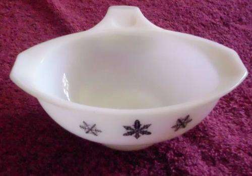 Pyrex Gravy Boat