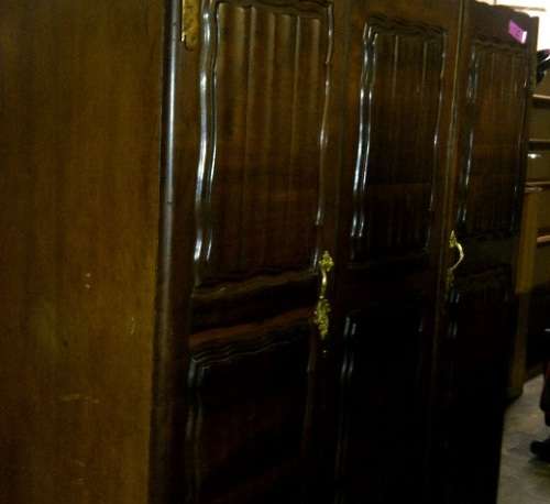 3 DOOR IMBUIA WARDROBE CUPBOARD