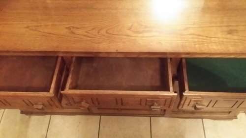 STUNNING OAK DRESSER LARGE MIRROR 3 CUPBOARDS AND 3 DRAWERS / COLLECTION EDENVALE JHB