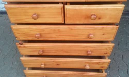 SIX DRAWER SOLID PINE CHEST OF DRAWERS /   COLLECTION ONLY JHB GAUTENG !!!!!!