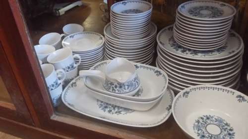80 PIECE NORITAKE PROGRESSION  " BLUE MOON "  DINNER SERVICE 9022 COLLECTION EDENVALE JHB