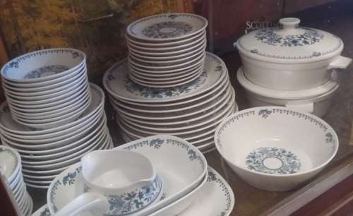 80 PIECE NORITAKE PROGRESSION  " BLUE MOON "  DINNER SERVICE 9022 COLLECTION EDENVALE JHB