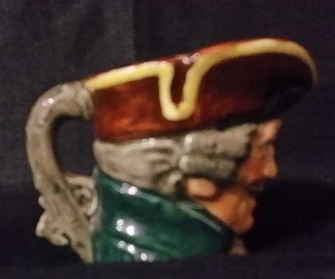 VINTAGE ROYAL DOULTON SMALL CHARACTER  TOBY JUG