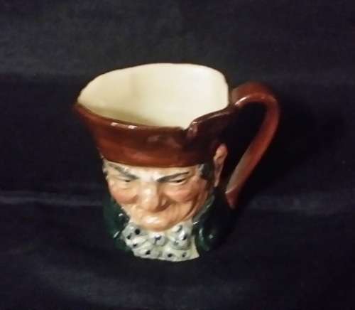 VINTAGE ROYAL DOULTON SMALL CHARACTER TOBY JUG