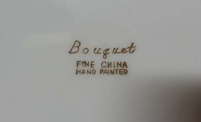 BOUGUET FINE CHINA HAND PAINTED GREEN  WITH GOLD RIM GLIDING  16 CM PLATE