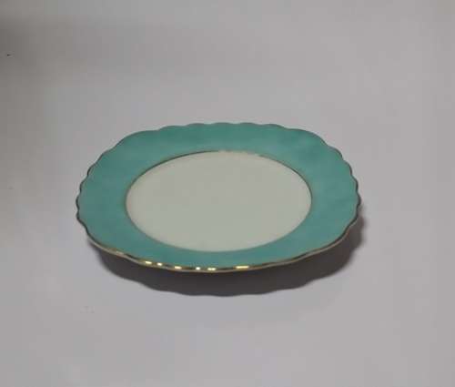 BOUGUET FINE CHINA HAND PAINTED GREEN  WITH GOLD RIM GLIDING  16 CM PLATE