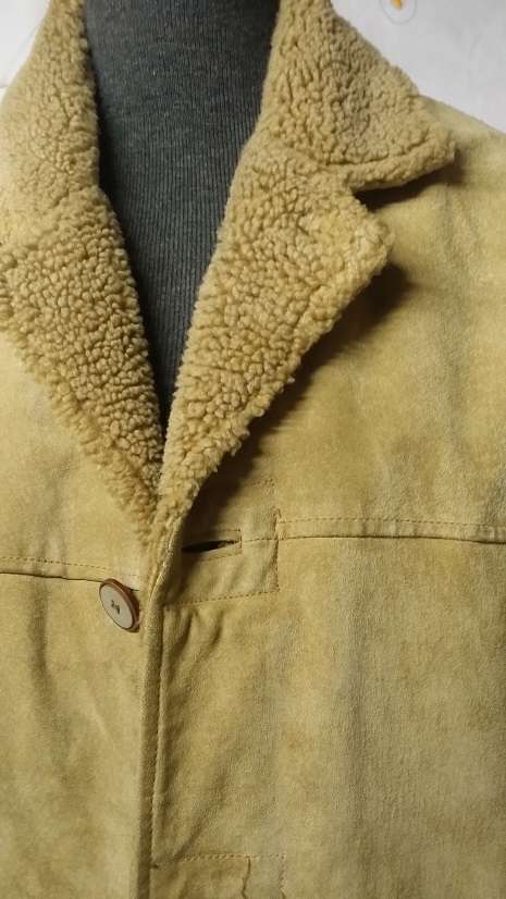 A 100 % NATURAL  LEATHER MEN'S  JACKET LARGE