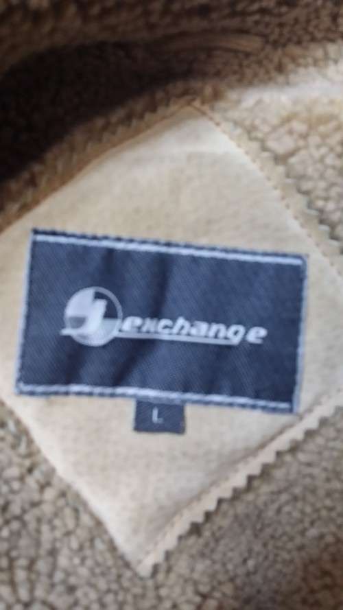 A 100 % NATURAL  LEATHER MEN'S  JACKET LARGE