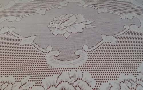 A  LOVELY  OBLONG TABLE CLOTH