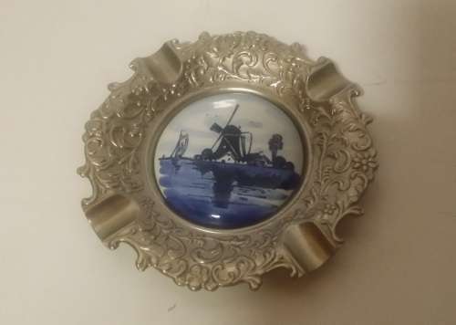 METAL ASHTRAY DELFT WINDMILL DESIGN