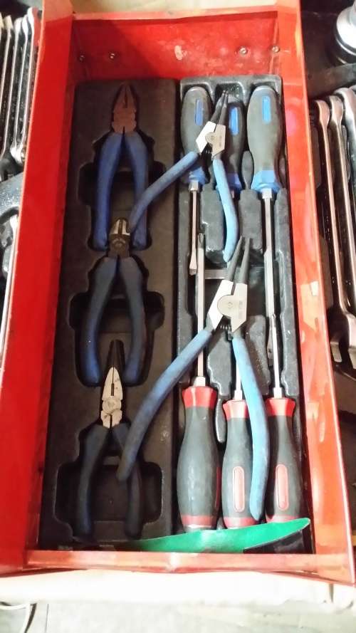 KING  TONY TOOL SET 63 PIECE IN RED TOOL BOX / BUYER MUST COLLECT IN EDENVALE JHB