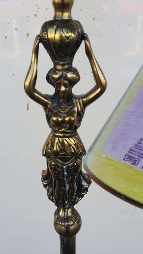 BRASS STANDING LAMP WITH BEAUTIFUL FIGURINE  DETAIL  / BUYER MUST COLLECT IN EDENVALE JHB