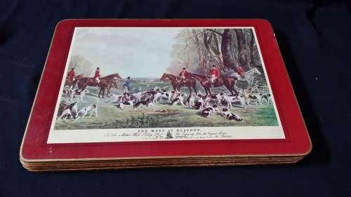SET OF 6 PLACE MATES -  HORSE , HOUND ,  FOX HUNTING