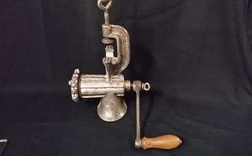 VINTAGE KOSMOS  MINCER GRINDER NO BLADE NO 5