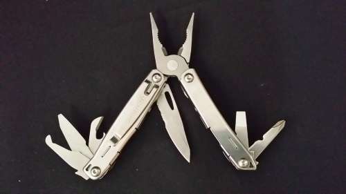 LEATHERMAN UTILITY TOOL