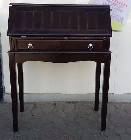 VINTAGE WRITING BUREAU   /  BUYER MUST COLLECT EDENVALE JHB