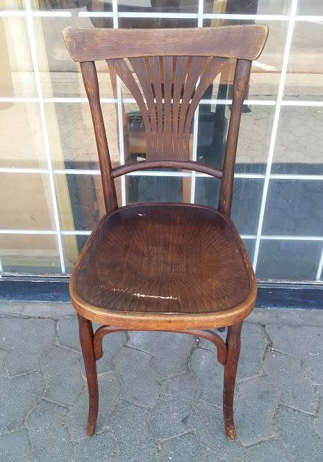 ANTIQUE PATTERNED PRESSED SEAT AND BENT WOOD   CHAIR   /  BUYER MUST COLLECT EDENVALE JHB