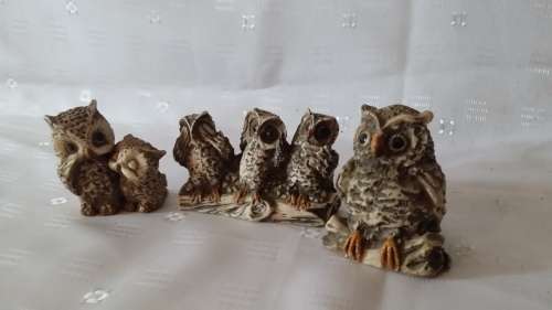 THREE SMALL OWL ORNAMENTS