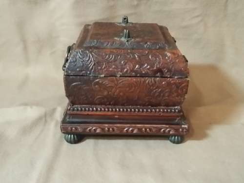 CLOCK CASED IN WOODEN BOX